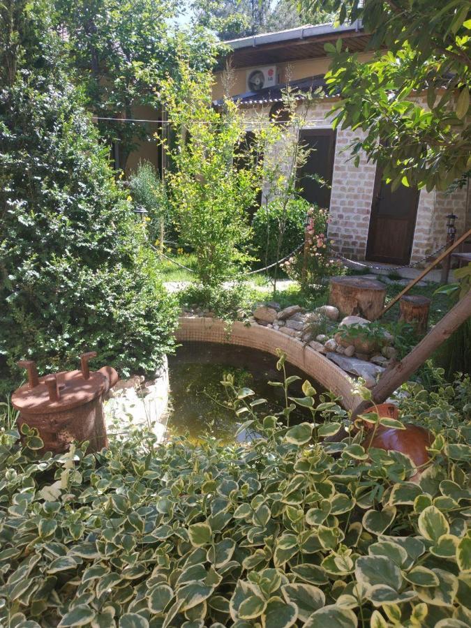 Sim Sim Hostel & Guest House Near The Church Samarkand Bagian luar foto