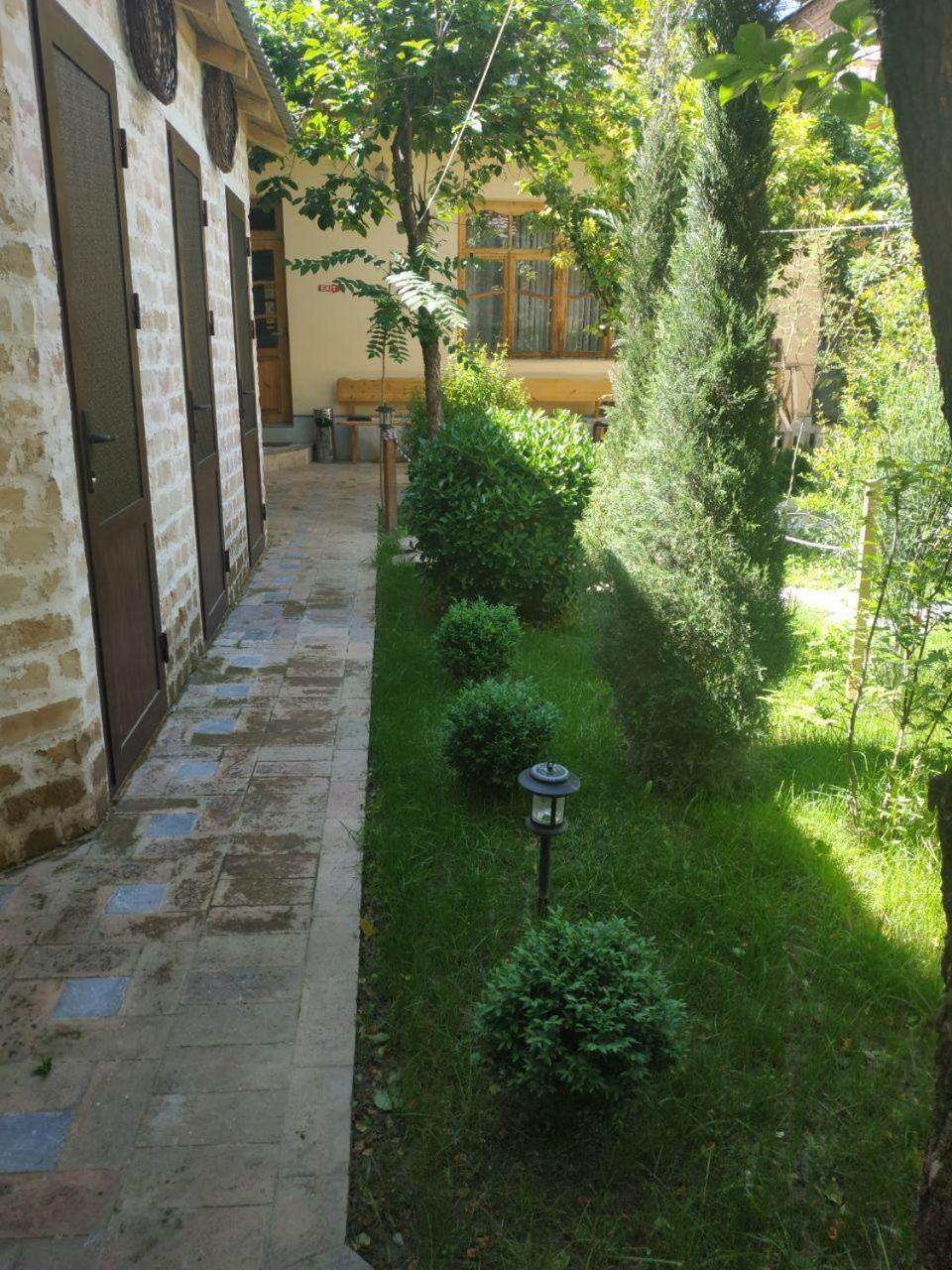 Sim Sim Hostel & Guest House Near The Church Samarkand Bagian luar foto