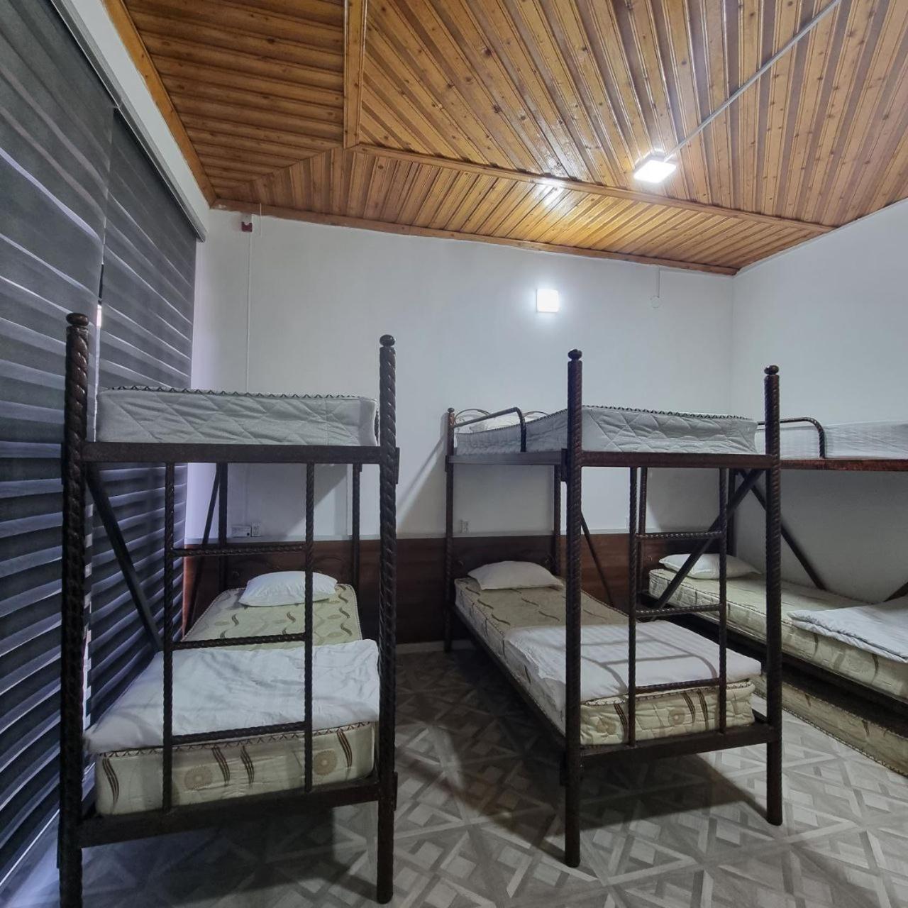 Sim Sim Hostel & Guest House Near The Church Samarkand Bagian luar foto