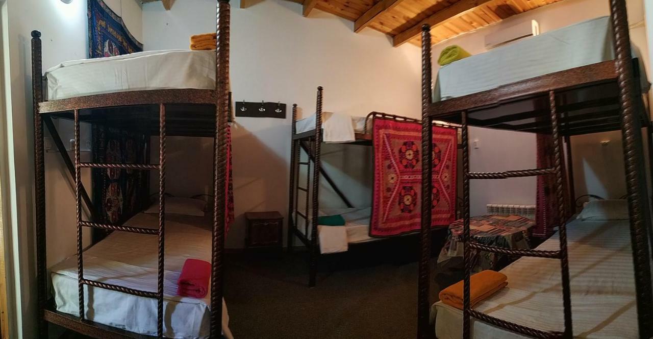 Sim Sim Hostel & Guest House Near The Church Samarkand Bagian luar foto
